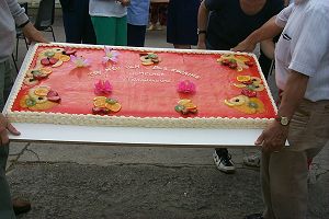 eine riesige Torte!!