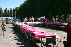 Tische sind schon gedeckt