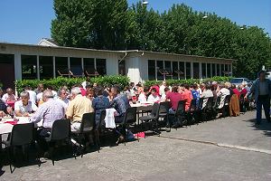Mittagessen im Sonnenschein
