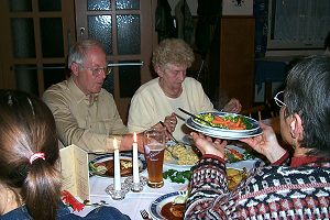 Siggi hält das Gemüse..