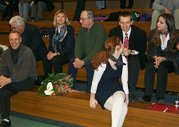  unsere Oberbürgermeisterin und Herr Müller als Zuschauer  beim Finalkampf