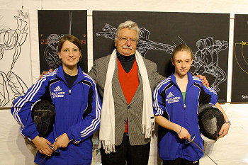 Rosa und Elena mit dem Künstler Hans Liebl